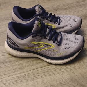 Brooks Glycerin 19 Lavender and Blue Running Shoes Women Size 8.5